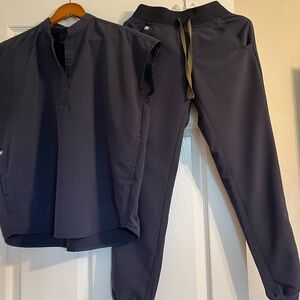 Women’s Figs Scrubs Set . Size - XS